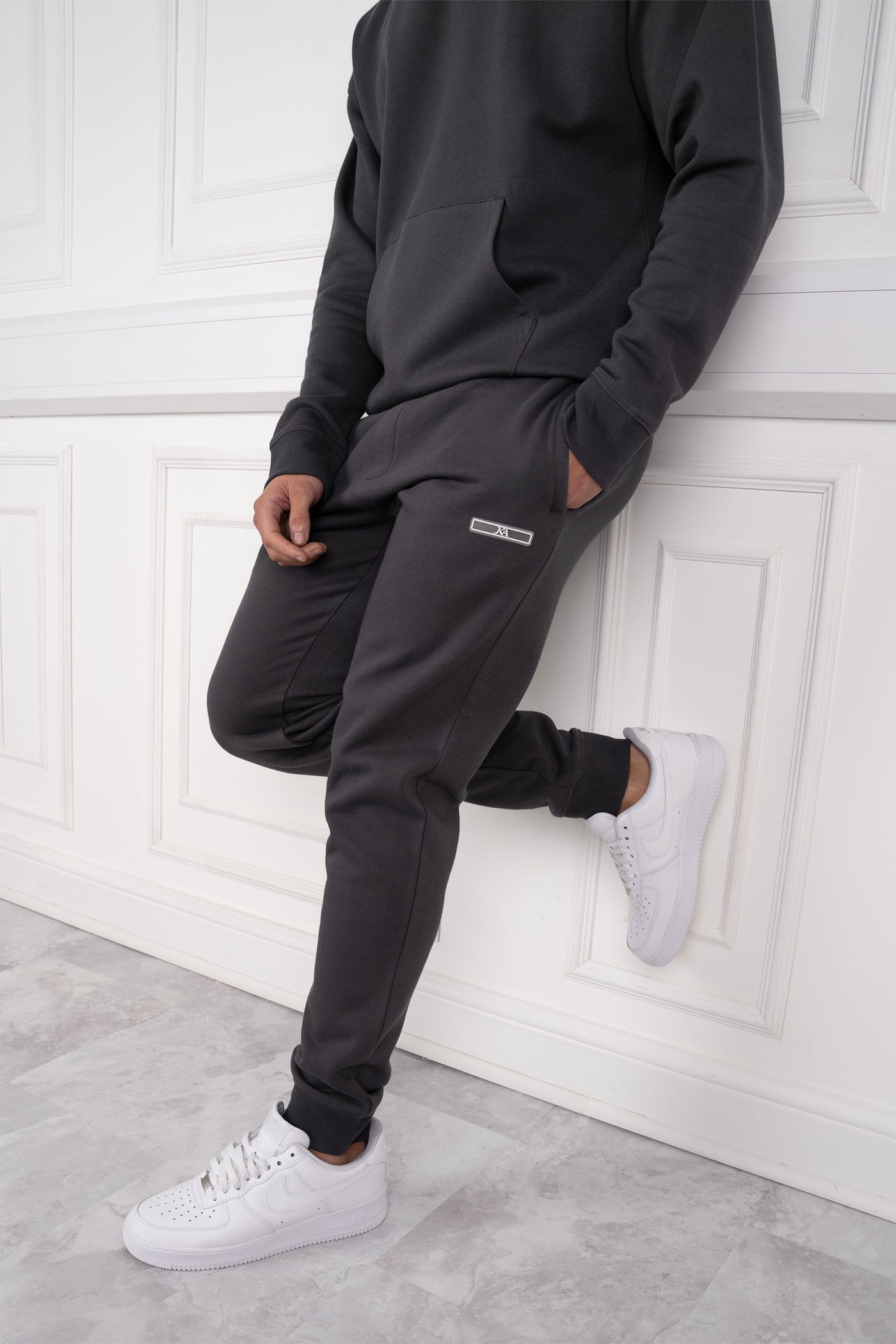CHÁNDAL NEW YORK HOODIE - GRIS CARBÓN