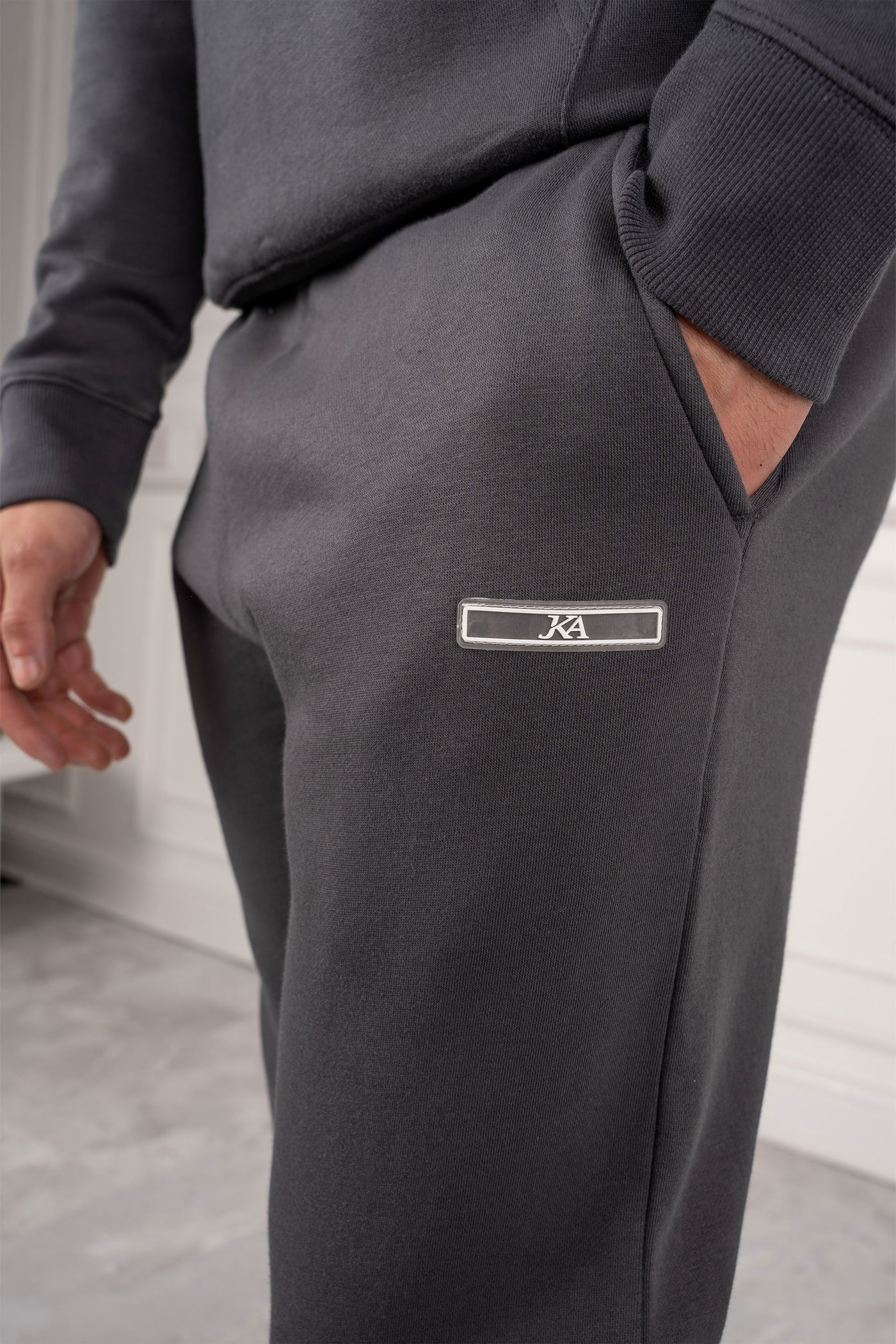 CHÁNDAL NEW YORK HOODIE - GRIS CARBÓN