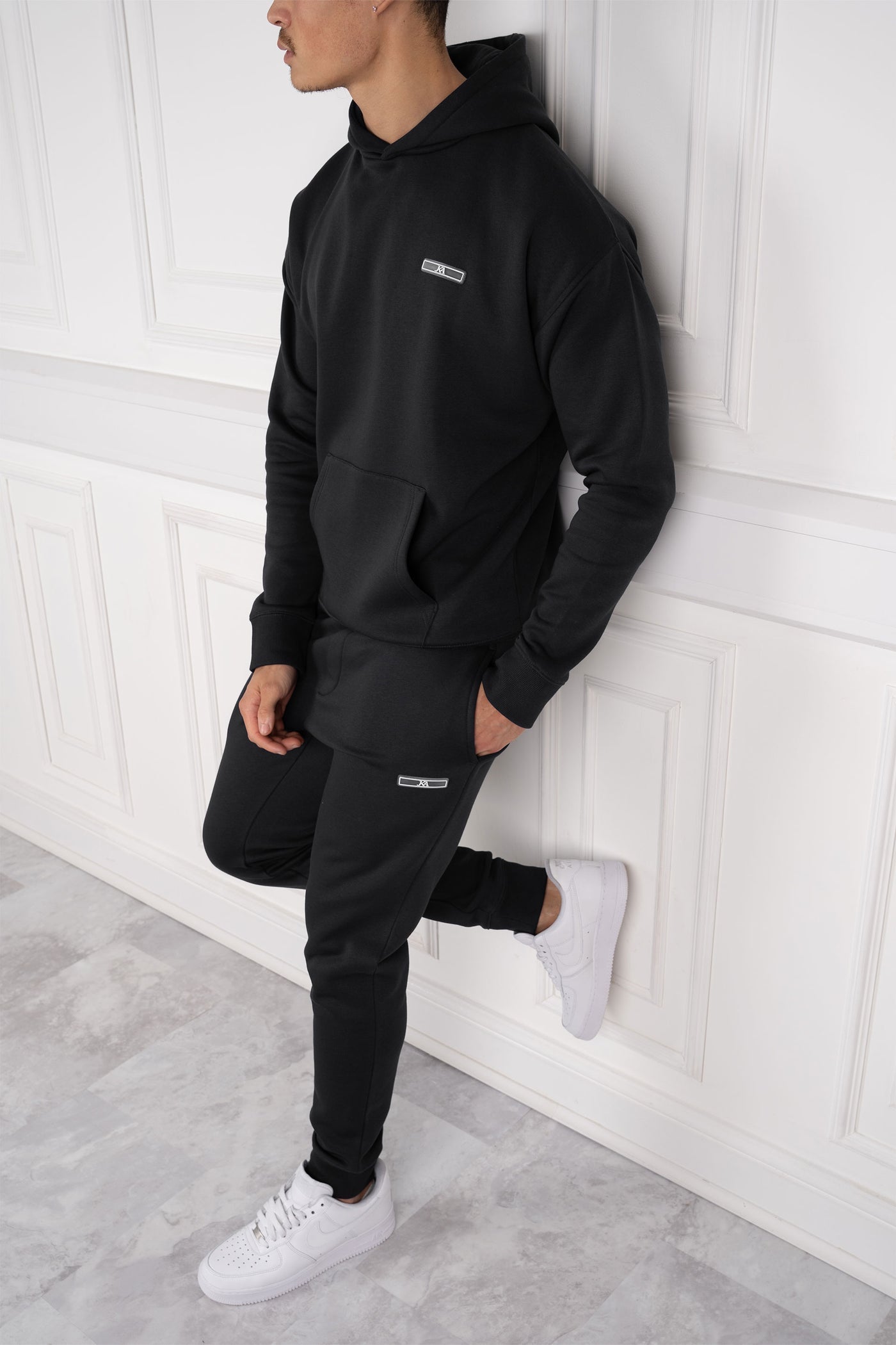 CHÁNDAL NEW YORK HOODIE - NEGRO