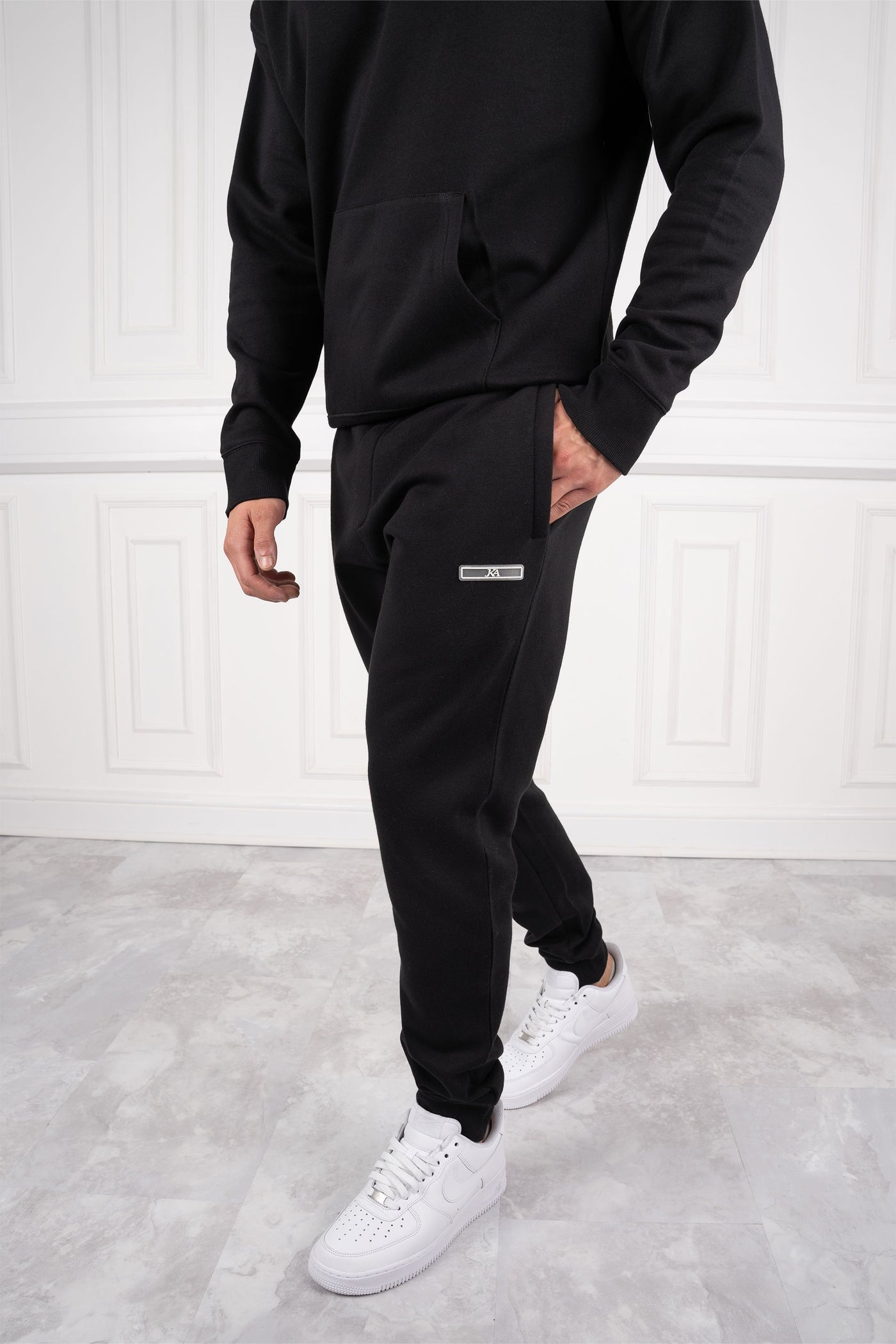CHÁNDAL NEW YORK HOODIE - NEGRO